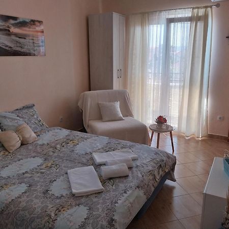 Apartments M&T Tivat Buitenkant foto