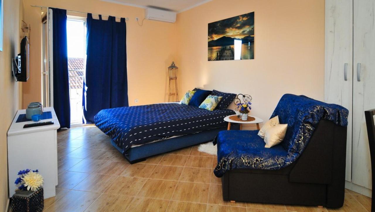 Apartments M&T Tivat Buitenkant foto